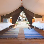 Bukubaki Eco Surf Resort 4*