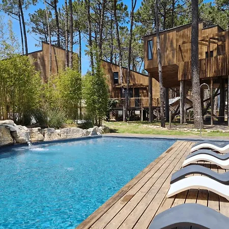 Bukubaki Eco Surf Resort