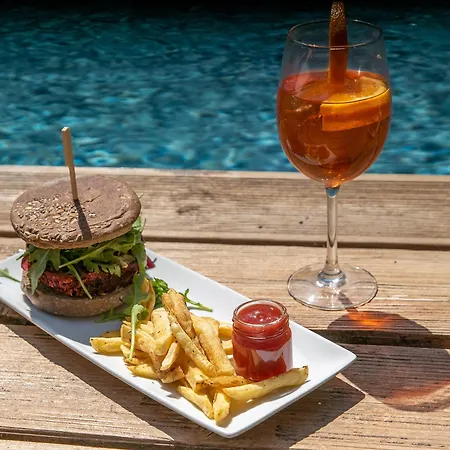 Bukubaki Eco Surf Resort Ferrel (Leiria)