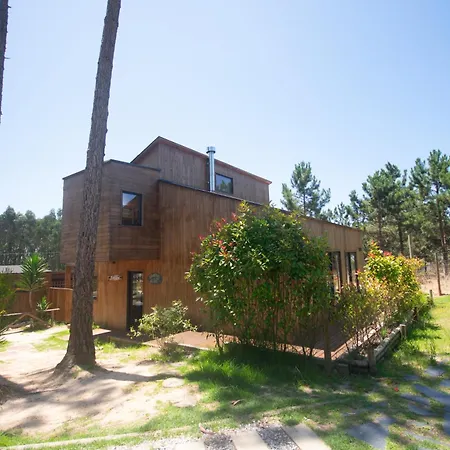 Bukubaki Eco Surf Resort