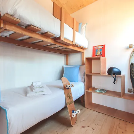 Bukubaki Eco Surf Resort 4*