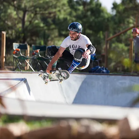 Bukubaki Eco Surf Resort Ferrel (Leiria)