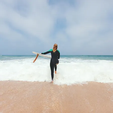 Bukubaki Eco Surf Курортный комплекс Феррел