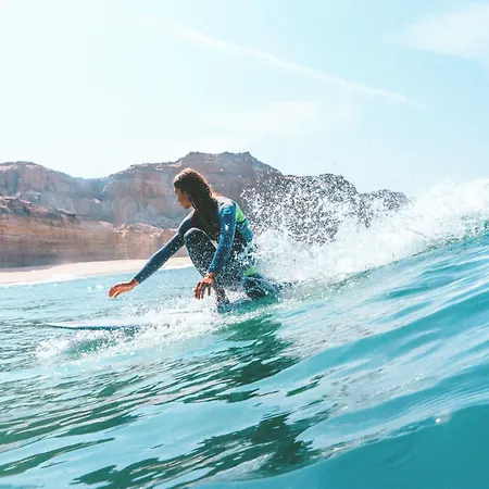 Resort Bukubaki Eco Surf 4*