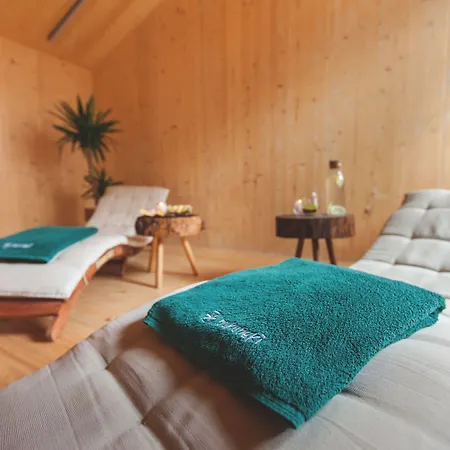 Resort Bukubaki Eco Surf 4*