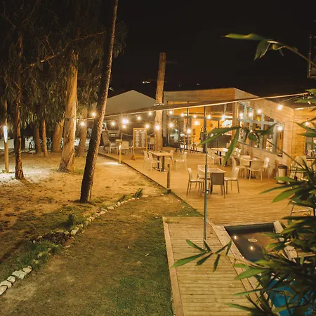 Bukubaki Eco Surf Resort 4*