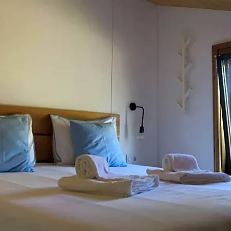 リゾート Bukubaki Eco Surf