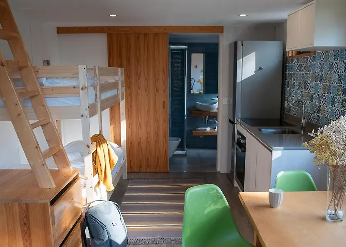 Bukubaki Eco Surf 度假村 4*