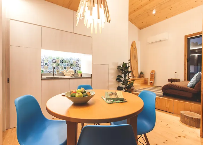 Bukubaki Eco Surf 度假村 4*