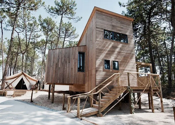 Bukubaki Eco Surf 度假村 费雷尔